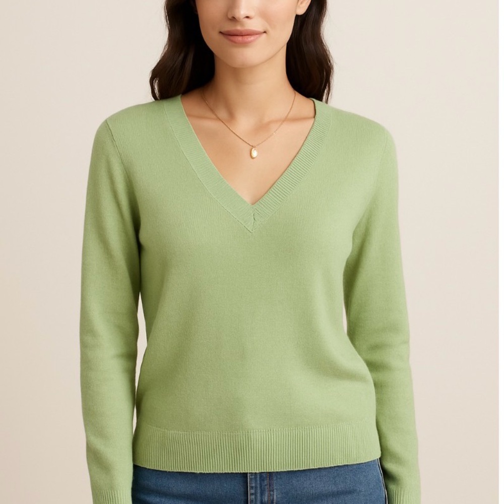 CASHMERE MERINO BLEND LOFT Light Green V-Neck Sweater Women's 4.99shp
